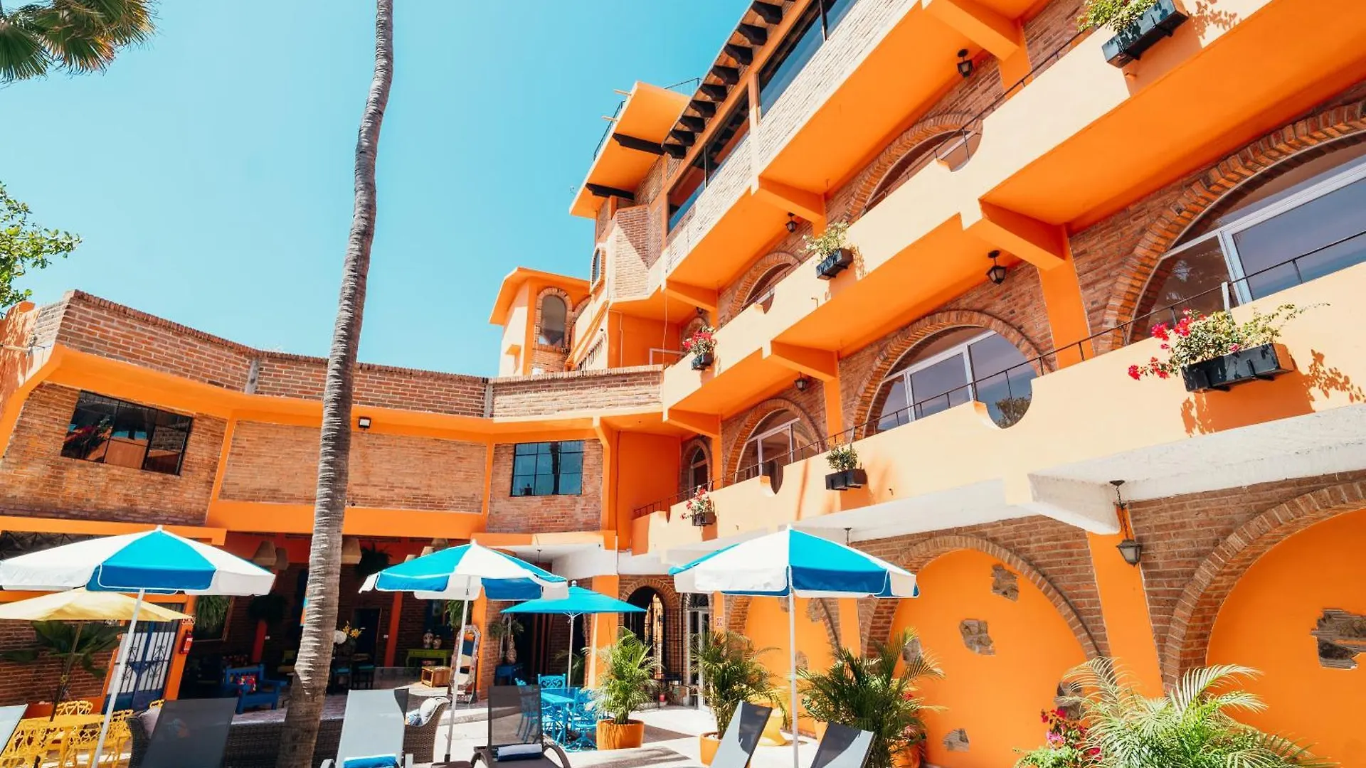 Boutique Hotel & Suites Hacienda Lord Twigg Puerto Vallarta